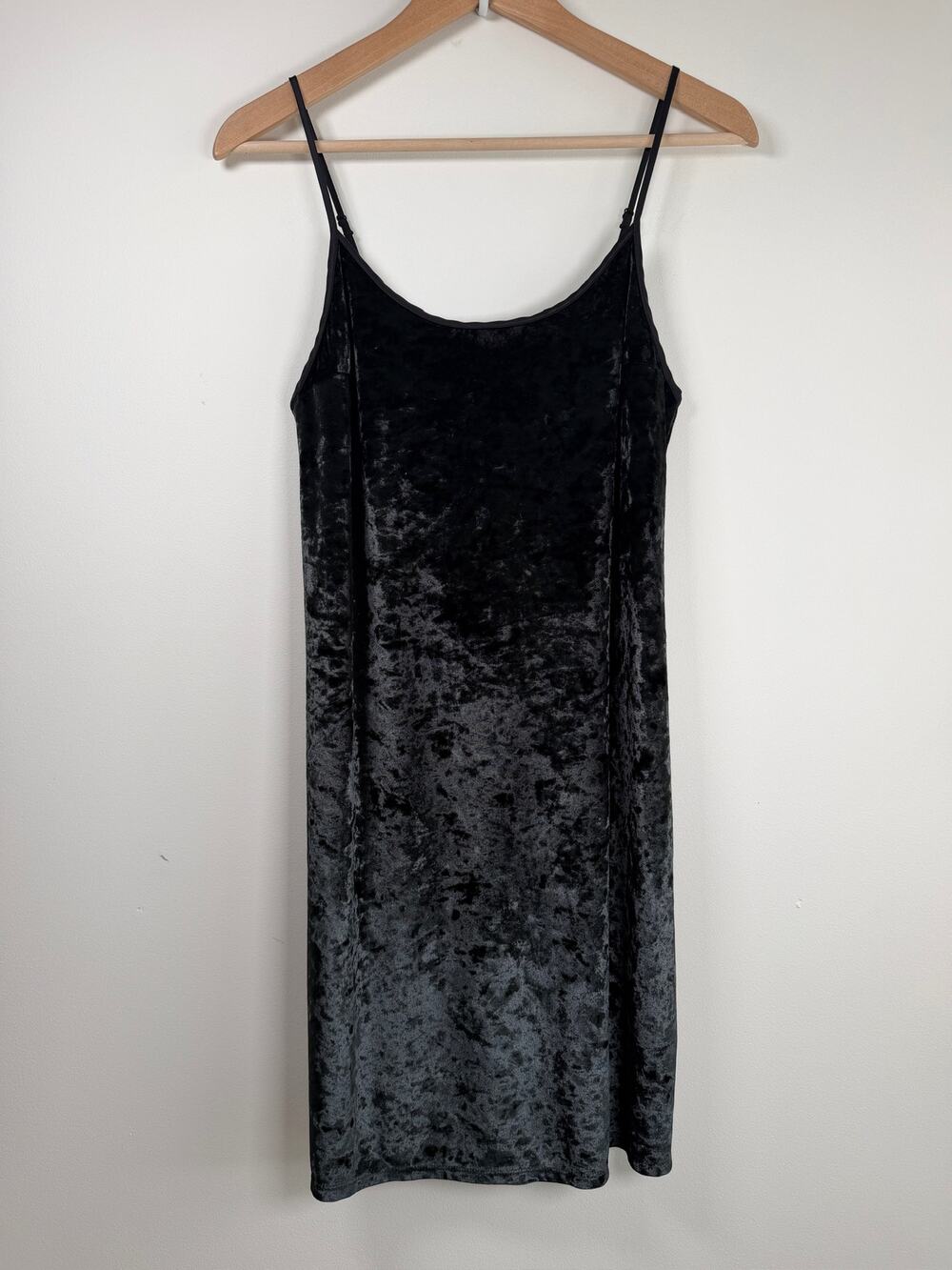Victoria's Secret Slip Dress Crushed Velvet Black Mini Strappy Size XS Soft